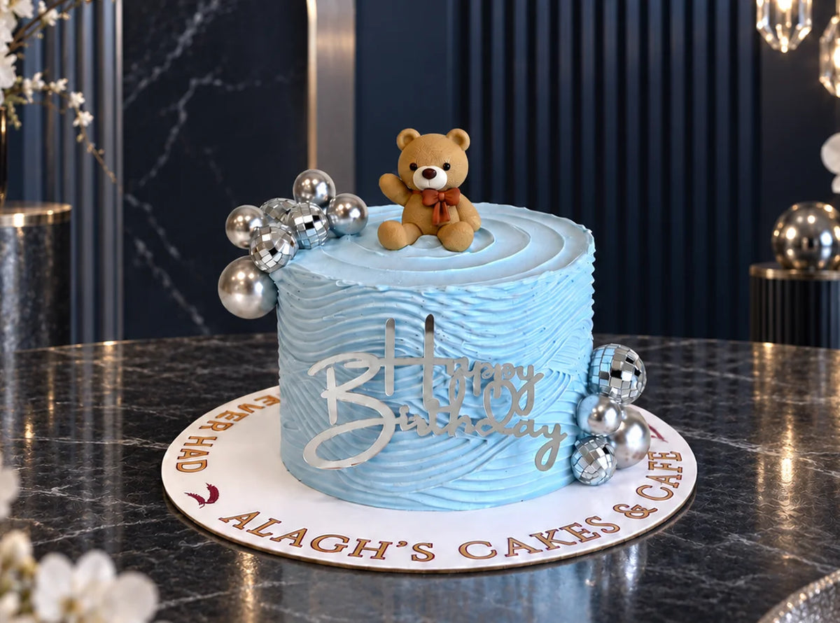 Teddy bear cream cake